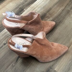 42 GOLD Rust Suede Slingback Pointed-Toe Block Heels